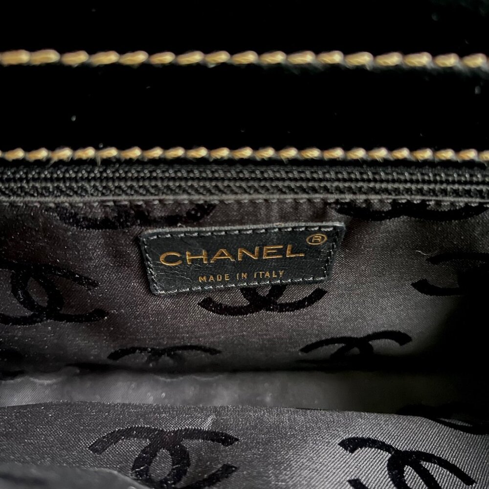 Chanel Chocolate Bar Wild Stitch Chain Bag in Black Leather with Gold Hardware - Picture 13 of 16